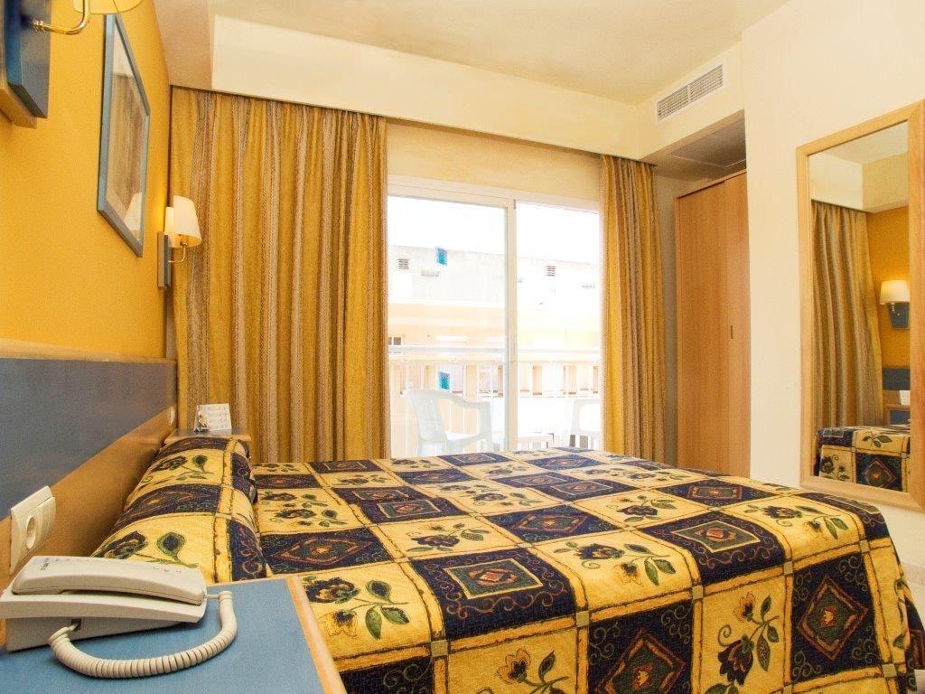 Sahara Nubia Gobi Hotel Ses Cadenes Exterior photo Room in a hotel
